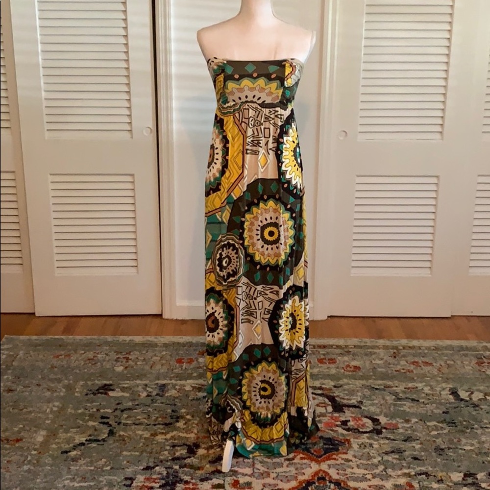 Dress - Picture 2 of 5